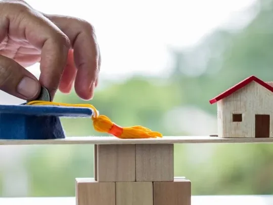 Weighing scales on the benefits of home education.